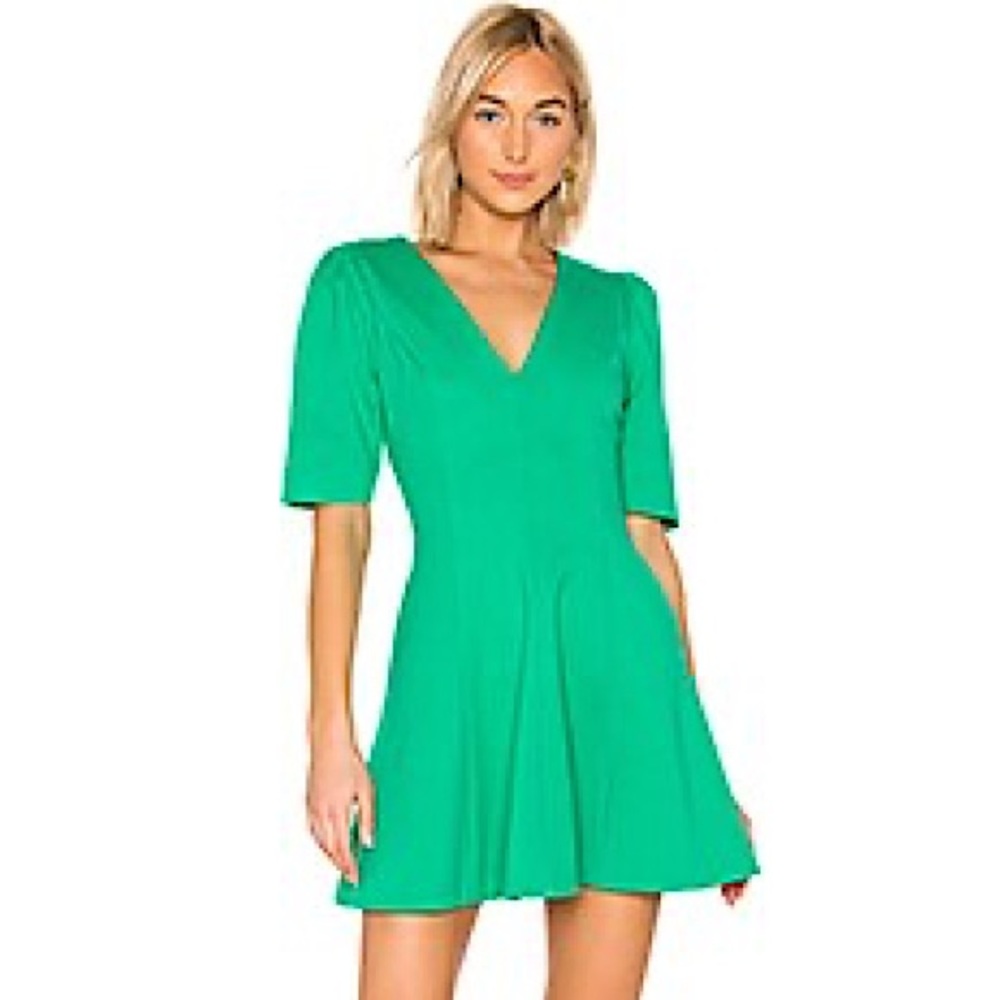 🆕 ELLIAT Valley Dress in Kelly Green SZ S